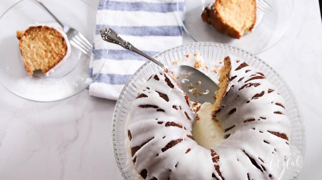 #AD| Want a fun dessert that everyone will love to bring to your next holiday party? Try my Hazelnut Bundt Cake! #JuntosConNestle