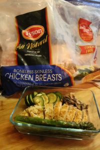 #ad| Need a new recipe for meal planning this week? Check out my One Pan Veggies and Chicken dish! You can make this as either chicken fajitas or chicken and veggies, to add either quinoa or rice! #TysonBetterChoices #SamsClub