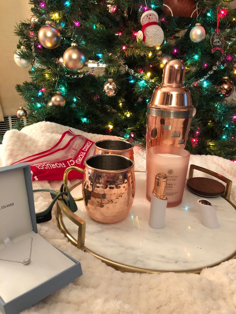 #ad| 6 Gifts to add to Your Wishlist with Babbleboxx! This list have gifts for everyone, from teachers, co workers to your significant other! Plus who doesn't love headphones that feel like you're not wearing any! #WishListBboxx 