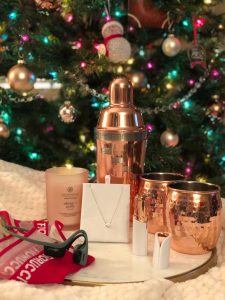 #ad| 6 Gifts to add to Your Wishlist with Babbleboxx! This list have gifts for everyone, from teachers, co workers to your significant other! Plus who doesn't love headphones that feel like you're not wearing any! #WishListBboxx