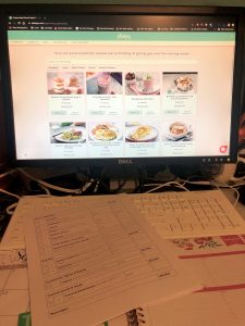 #ad| I’m excited to start this partnership with @platejoy! It’s taking the guesswork and difficulty meal planning that comes with figuring out what to eat for the week! I wrote out why you need to give #PlateJoy a try on my blog! #PlateJoyPartner