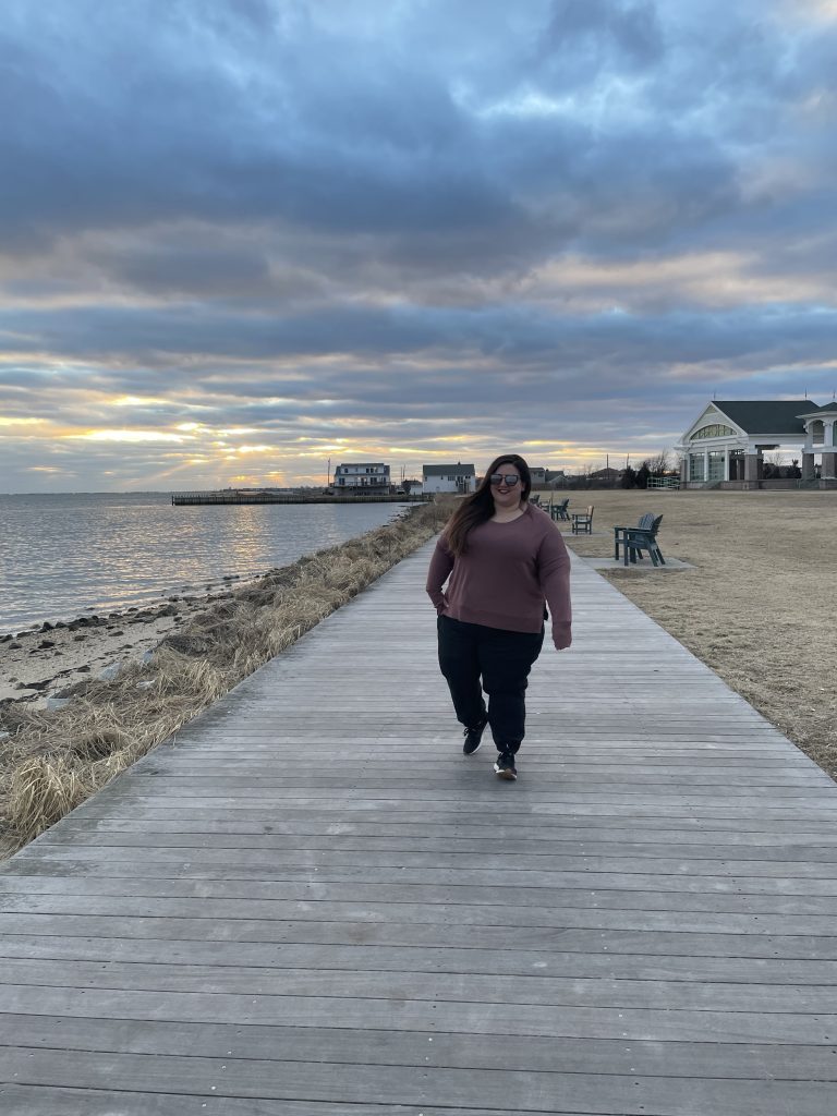 Whether you love to workout or you're just starting out. Athleta is now size inclusive, sizes ranging from XXS to 3X! Check out my blog! #AD #AthletaForAll